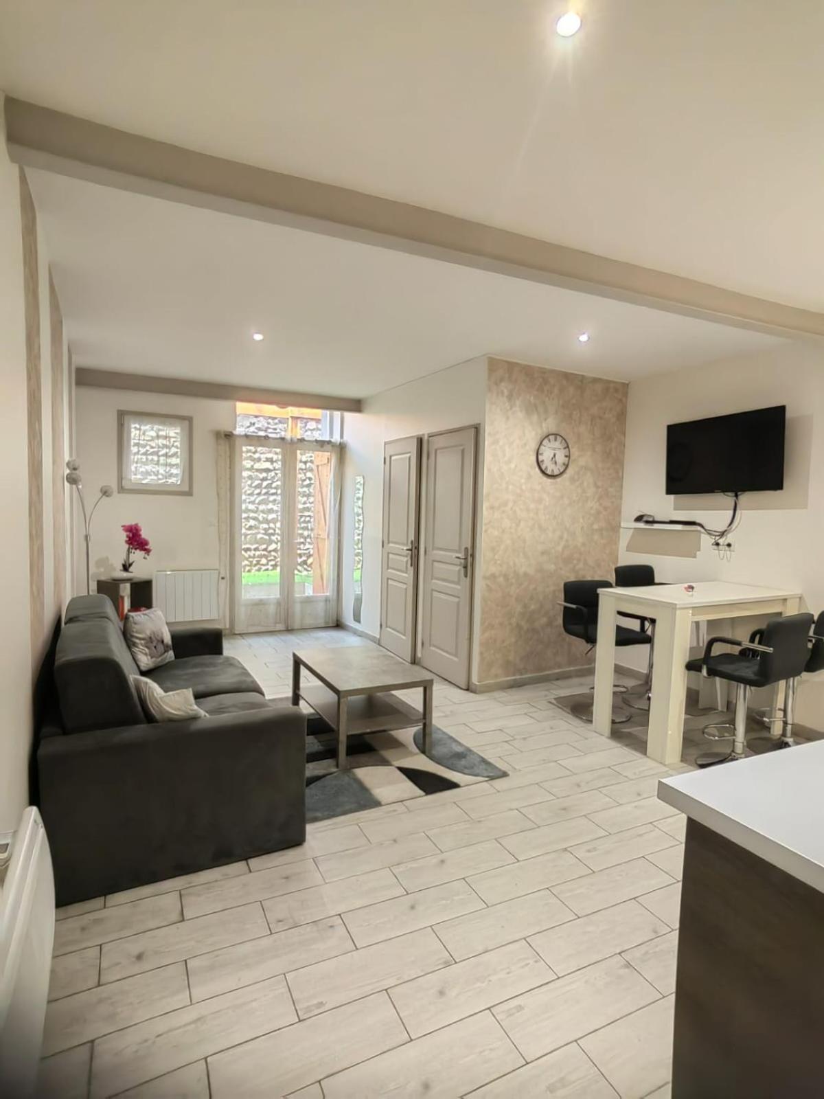 Appartement A Valence Валанс Екстериор снимка