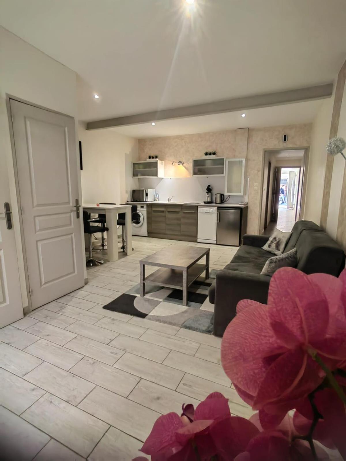 Appartement A Valence Валанс Екстериор снимка