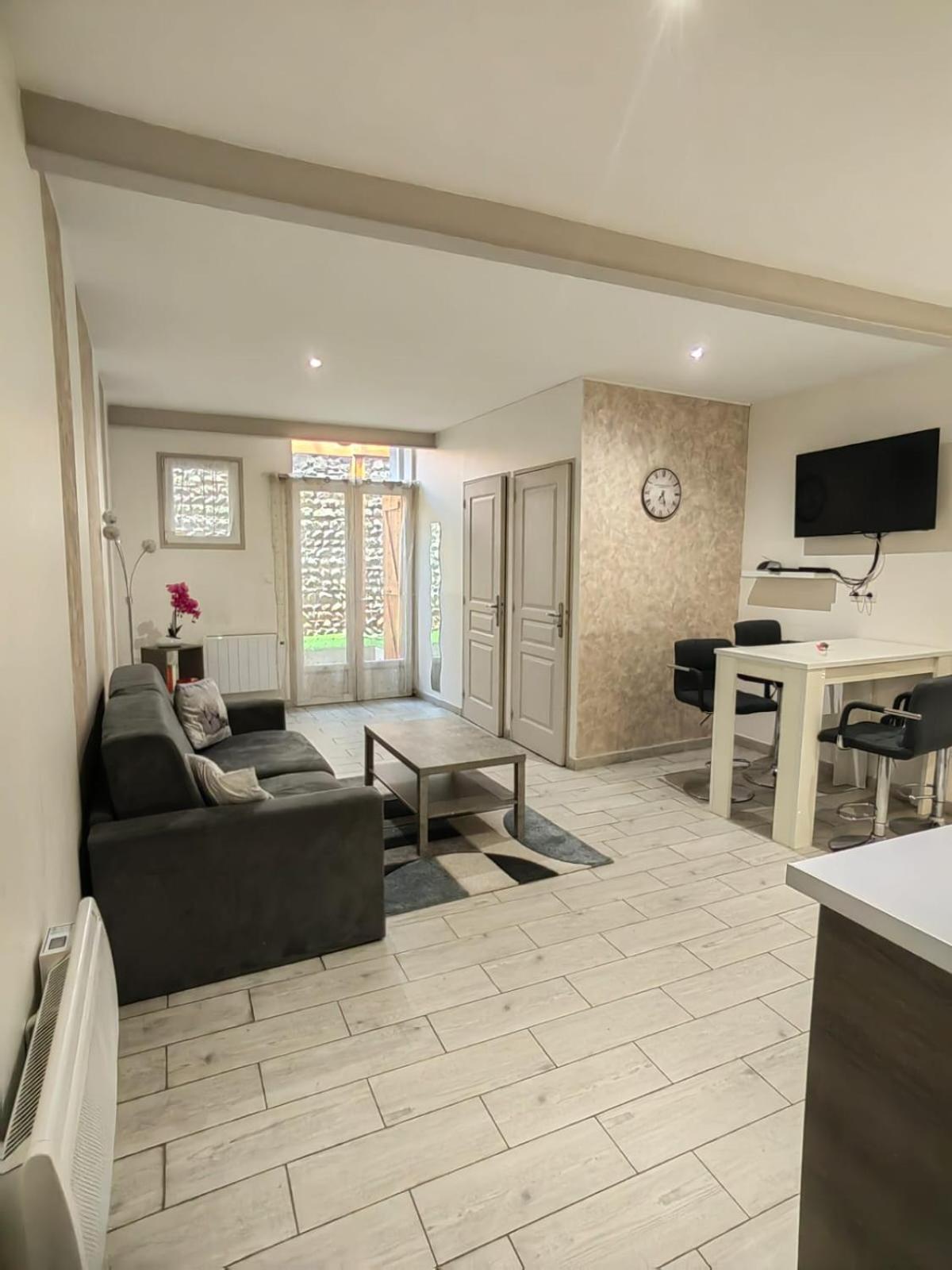 Appartement A Valence Валанс Екстериор снимка